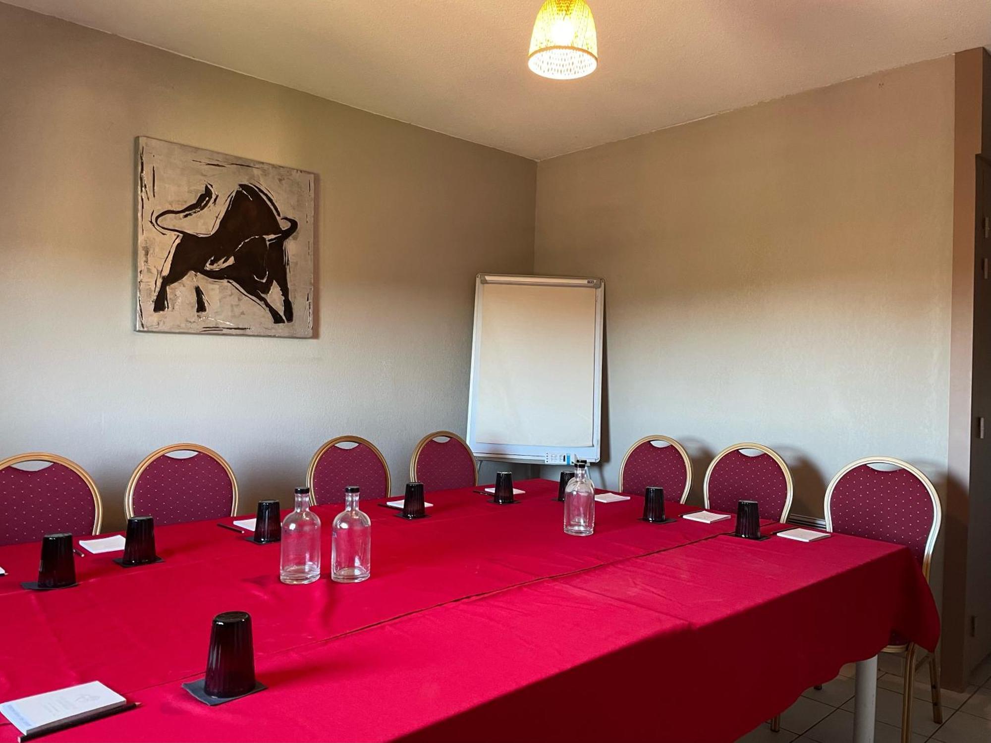 Hotel Restaurant Les Jasses De Camargue Gallargues-le-Montueux Dış mekan fotoğraf