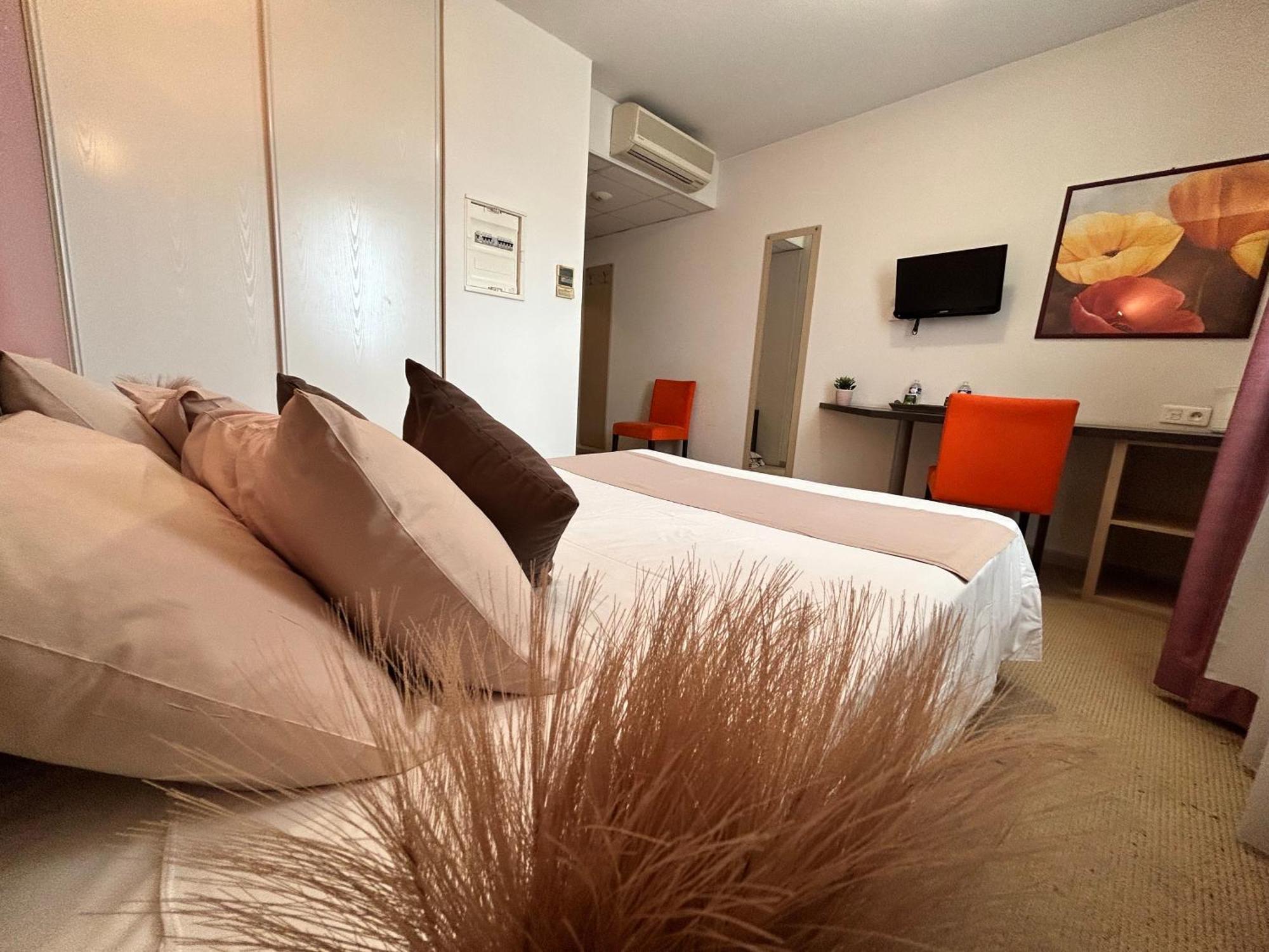 Hotel Restaurant Les Jasses De Camargue Gallargues-le-Montueux Dış mekan fotoğraf